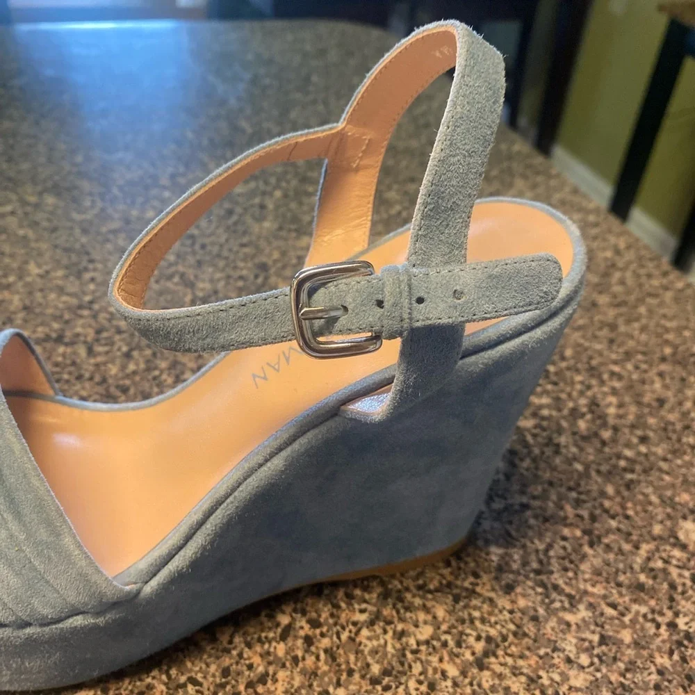 “STUART WEITZMAN” Suede Platform Wedge Sandal